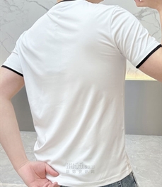 市场上装-T恤-欧货T恤