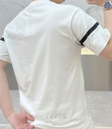 市场上装-T恤-欧货T恤