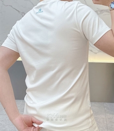 市场上装-T恤-欧货T恤