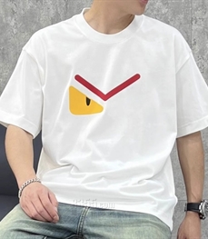 市场上装-T恤-欧货T恤