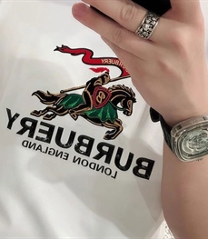 市场上装-T恤-欧货T恤