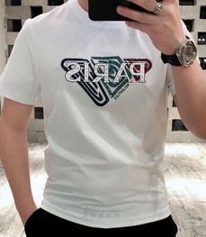 市场上装-T恤-欧货T恤