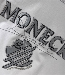 市场上装-T恤-欧货T恤