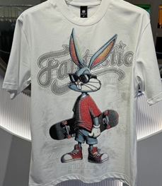 市场上装-T恤-欧货T恤