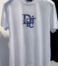 市场上装-T恤-欧货T恤