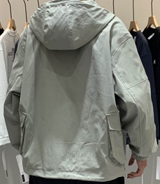 市场上装-夹克-休闲夹克