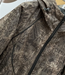 市场上装-夹克-休闲夹克