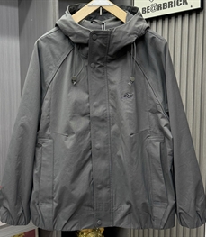 市场上装-夹克-休闲夹克