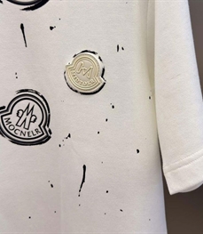 市场上装-T恤-欧货T恤