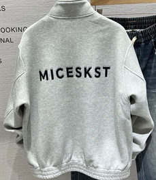 市场上装-夹克-休闲夹克