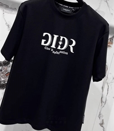 市场上装-T恤-欧货T恤