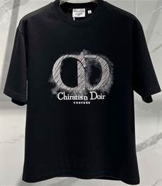 市场上装-T恤-欧货T恤