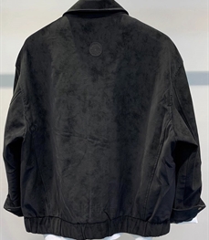 市场上装-皮衣-休闲皮衣