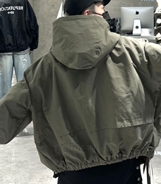 市场上装-夹克-休闲夹克