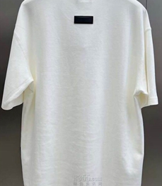 市场上装-T恤-欧货T恤