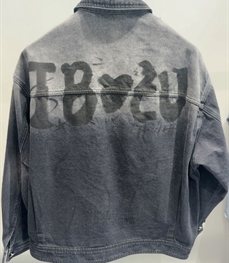 市场上装-夹克-休闲夹克