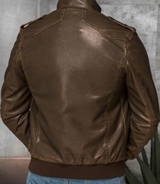 市场上装-皮衣-商务皮衣