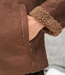 市场上装-皮衣-商务皮衣