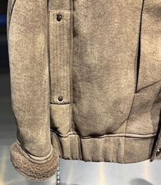 市场上装-皮衣-休闲皮衣