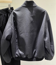 市场上装-皮衣-休闲皮衣