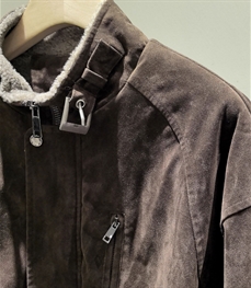 市场上装-皮衣-休闲皮衣