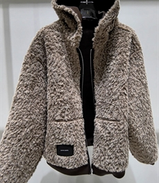 市场上装-皮衣-休闲皮衣