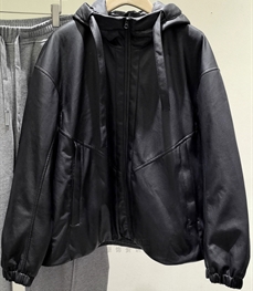 市场上装-皮衣-休闲皮衣