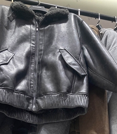 市场上装-皮衣-休闲皮衣