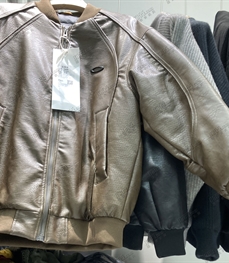 市场上装-皮衣-休闲皮衣