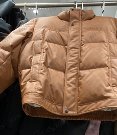 市场上装-皮衣-休闲皮衣