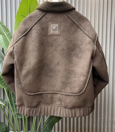 市场上装-皮衣-休闲皮衣