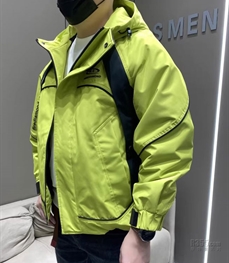 市场上装-夹克-休闲夹克