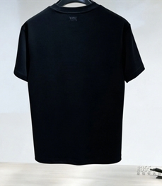 市场上装-T恤-欧货T恤