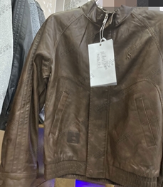 市场上装-皮衣-休闲皮衣